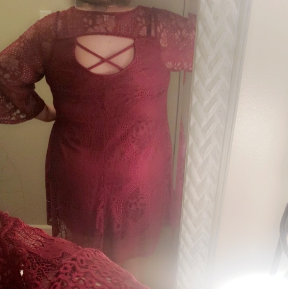 Maroon Lace Dress - Picture 3 of 3